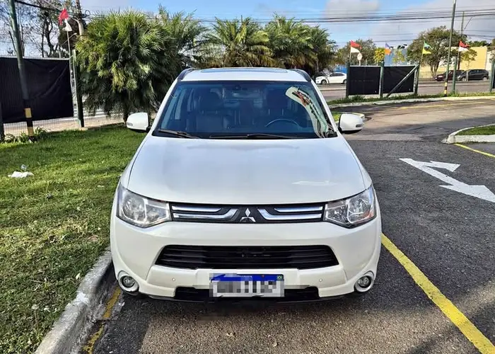 Mitsubishi Outlander 2015 2.0