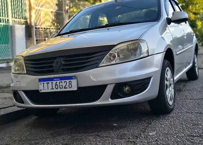 Renault Logan 2013 1.0