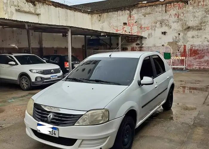 Renault Logan 2013 1.0