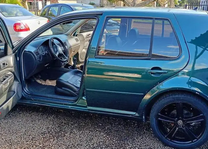 Volkswagen Golf 2000 1.6