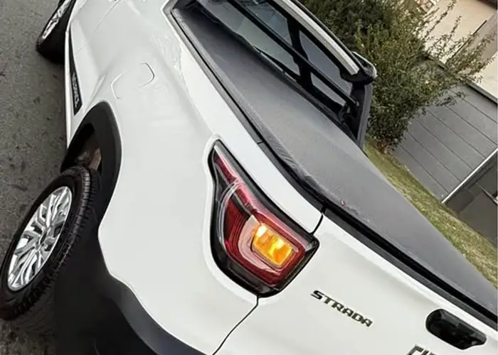 Fiat Strada 2023 1.4