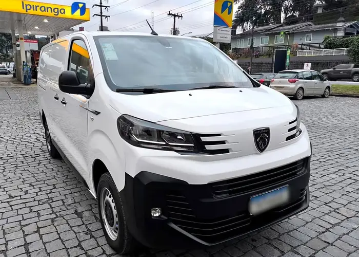 Peugeot Expert 2025 Cargo 1.5 Turbo Diesel.