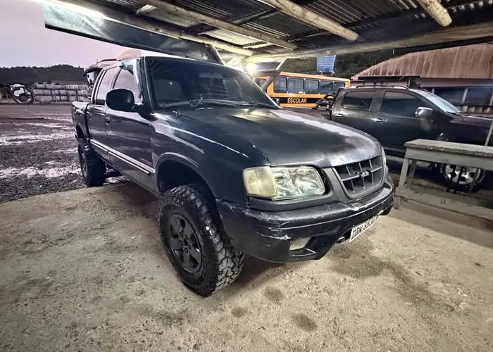 Chevrolet S-10 2000 2.8
