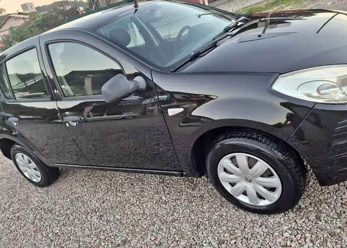 Renault Sandero 2011 1.0
