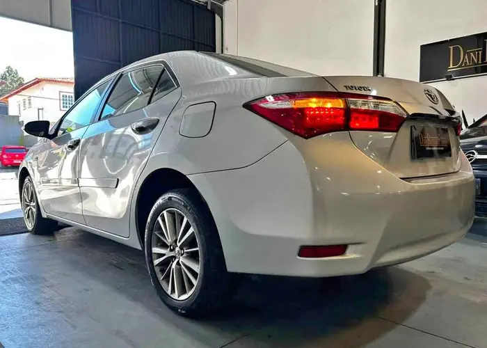 Toyota Corolla 2015 2.0