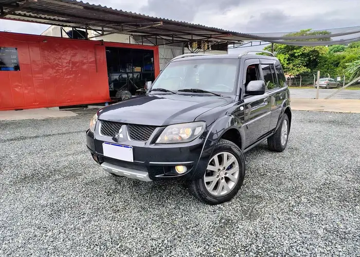 Mitsubishi Pajero 2011 2.0