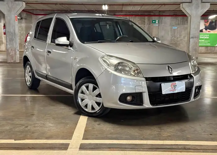 Renault Sandero 2013 1.0