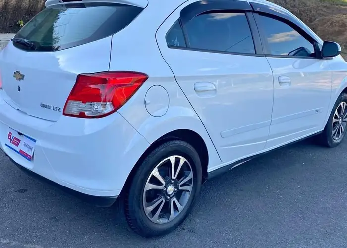 Chevrolet Ônix 2015 1.4 Ltz R$7.000