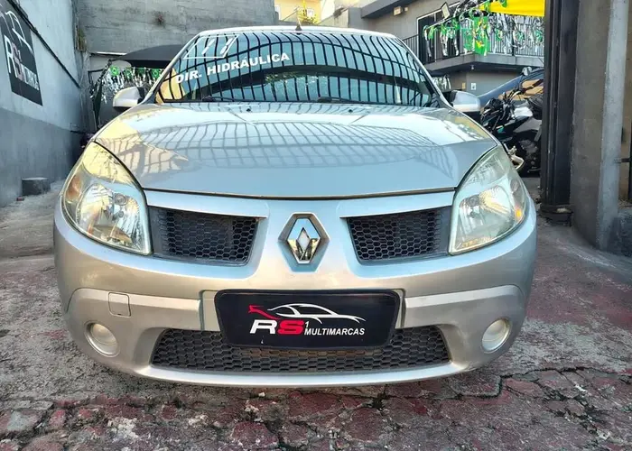 Renault Sandero 2011 1.0 - Atenção Na