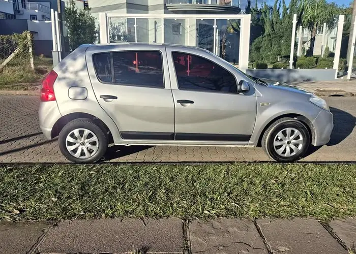 Renault Sandero 2013 1.0