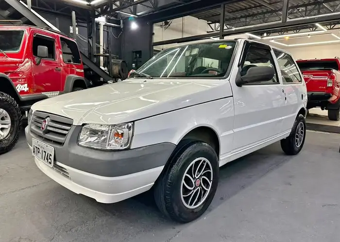 Fiat Uno 2011 Mille 1.0 Fire Baixo