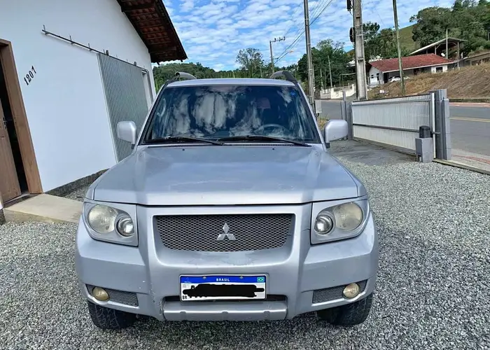 Mitsubishi Pajero 2009 2.0