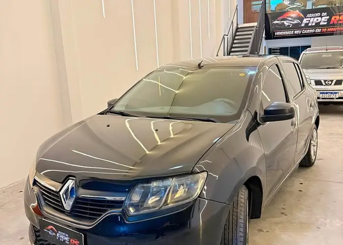 Renault Sandero 2015 1.0