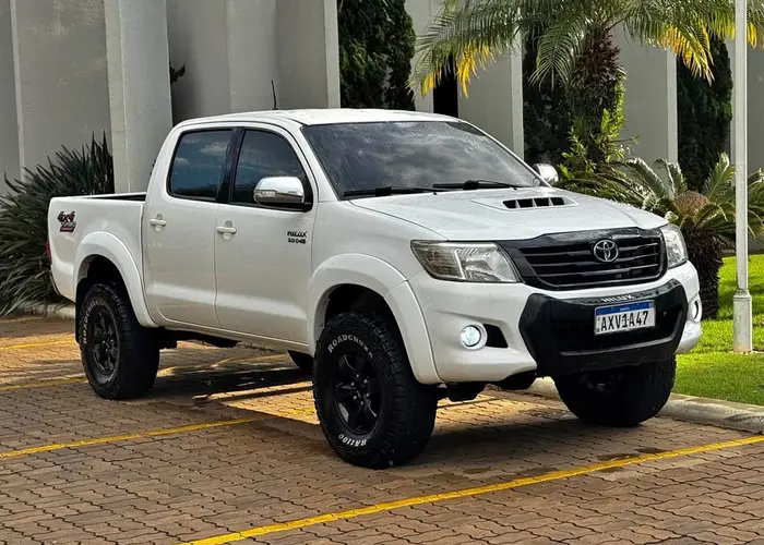 Toyota Hilux Cd Srv 3.0 2014 Diesel 3.0