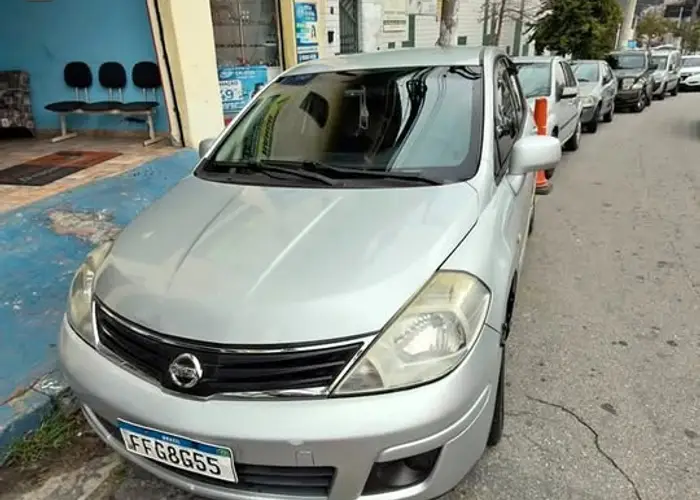 Nissan Tiida 2013 1.8