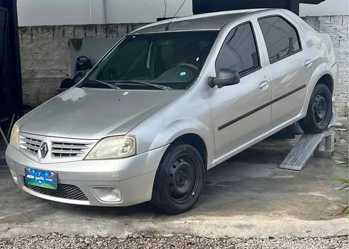 Renault Logan 2010 1.0