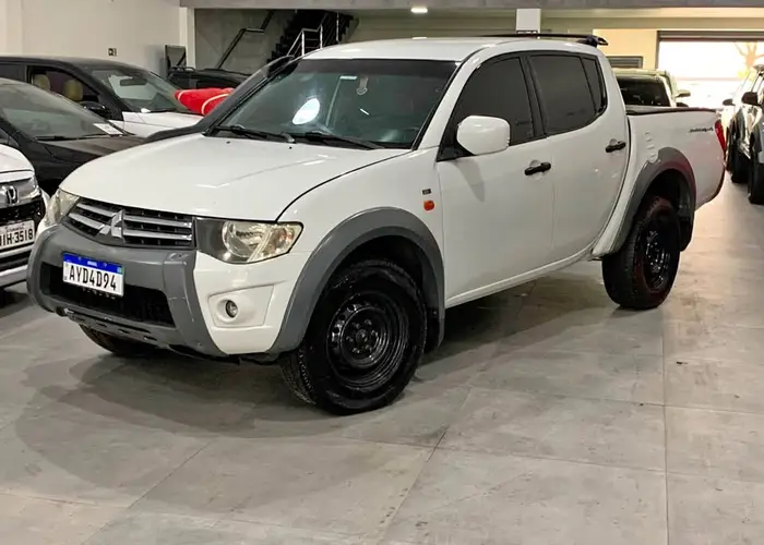 Mitsubishi L200 2014 Triton Savana 3.2 Tb