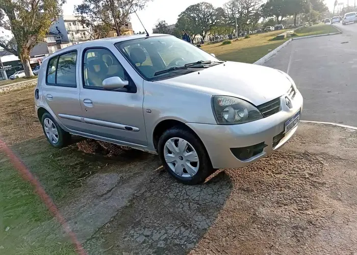 Renault Clio 2009 1.0