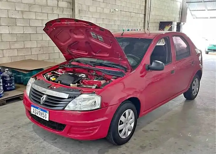 Renault Logan 2011 1.0