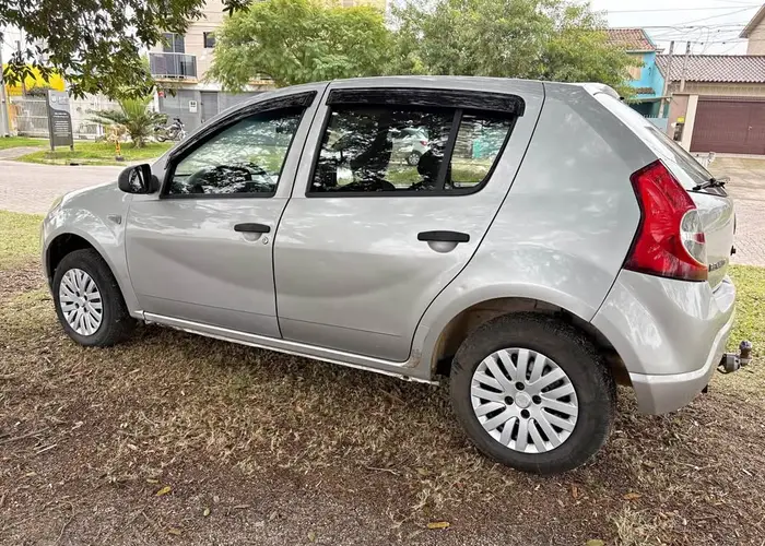 Renault Sandero 2010 1.0