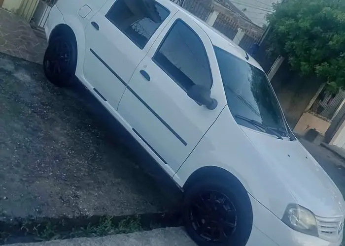 Renault Logan 2010 1.0
