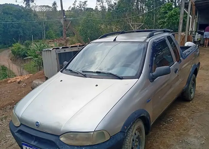 Fiat Strada 2000 1.5