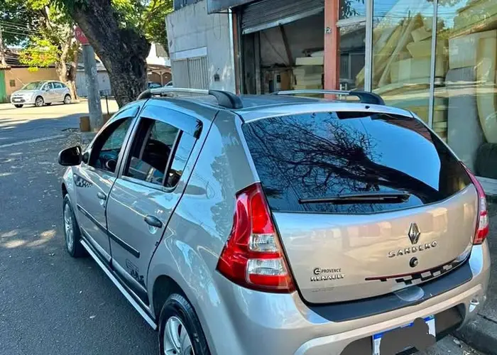 Renault Sandero 2013 1.0