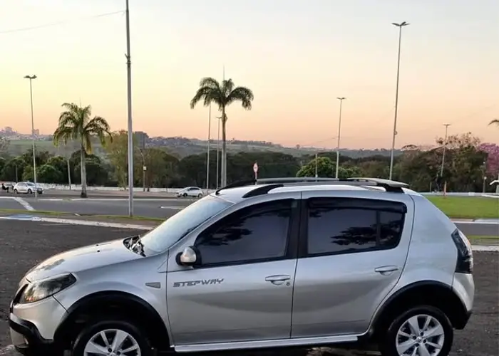 Renault Sandeiro 2013 Stepway Automático 1.6