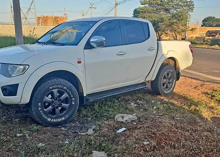 Mitsubishi L200 2011 3.2