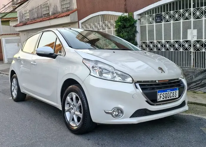 Peugeot 208 2015 1.6 Active Pack Completo