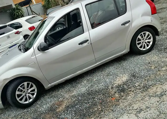 Renault Sandero 2012 1.0