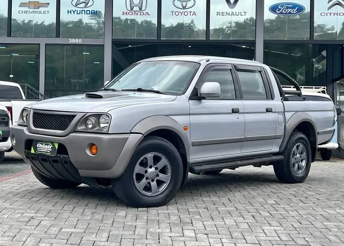 Mitsubishi L200 2011 2.5